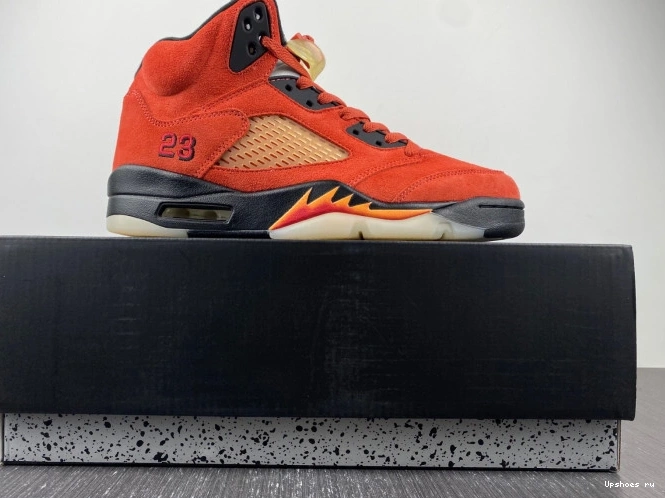 DD9336-800 on 5 Dunk Jordan Mars Retro 0825